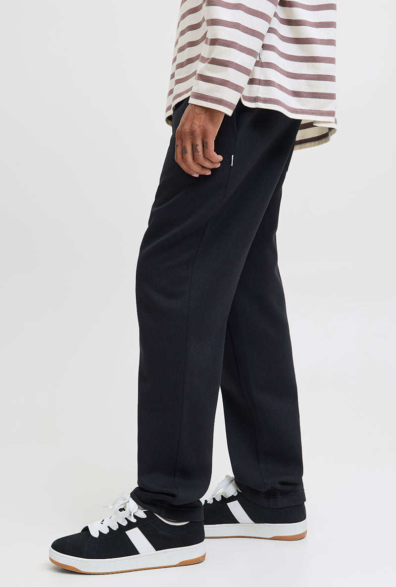 Front image of Kane bradley uncuffed sweat pants in black, by brand Jack&jones