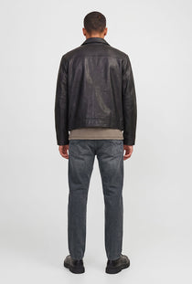Back image of a model wearing the Mike original jeans in black, by brand Jack&jones