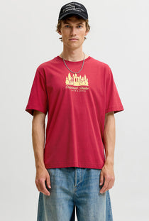 Front image of the Norrebro skyline tee in red, by brand Jack&jones