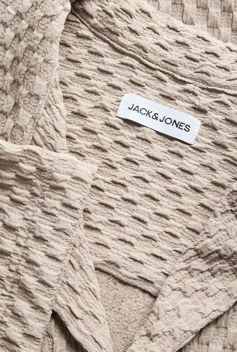 Front image of Sean resort shirt in brown, by brand Jack&jones