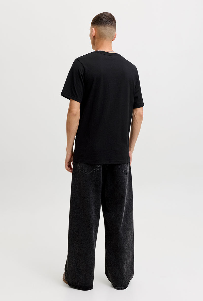 Back image of a model wearing Tom tee ss crew neck in black, by brand Jack&jones