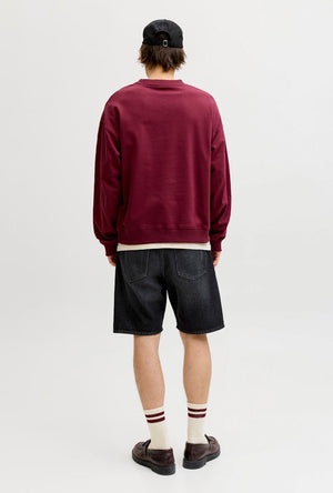 Back image of a model wearing the Tony original shorts akm 111 in black, by brand Jack&jones