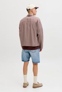 Back image of a model wearing the Tony original shorts akm 111 in denim, by brand Jack&jones