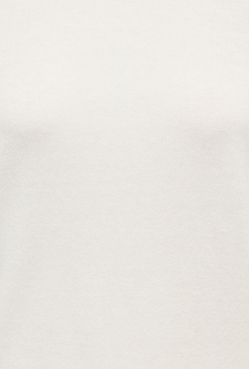 Detail image of Bodil l/s boat neck pullover in off white, by brand Jacqueline de yong