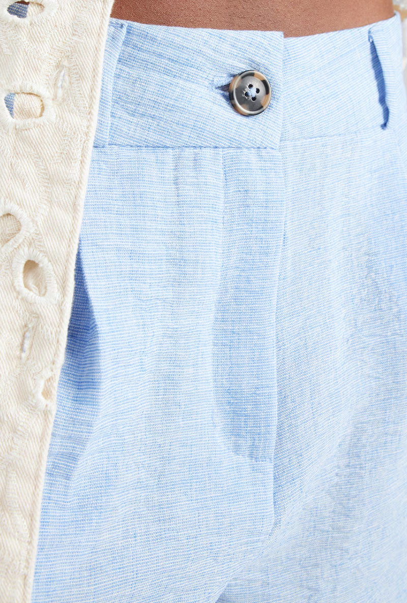 Detail image of Bruce hw city shorts in blue, by brand Jacqueline de yong