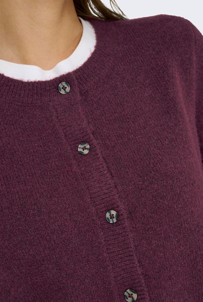 Front image of a model wearing Chloe l/s knit cardigan in burgundy, by brand Jacqueline de yong