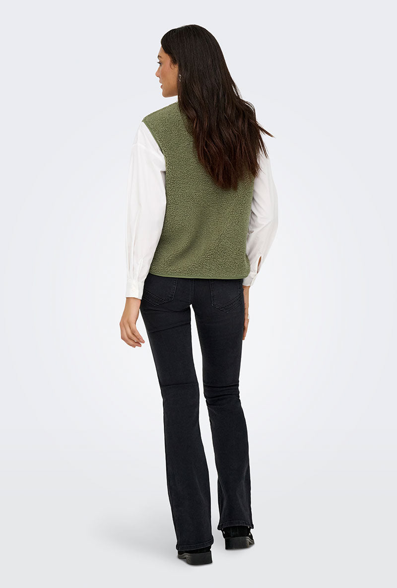 Back image of a model wearing Simina teddy waistcoat in olive, by brand Jacqueline de yong