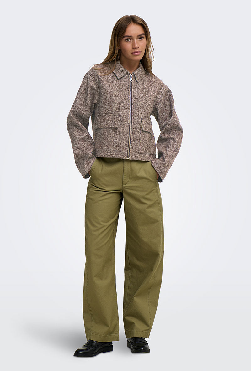 Front image of a model wearing Vinga herringbone jacket in chocolate, by brand Jacqueline de yong