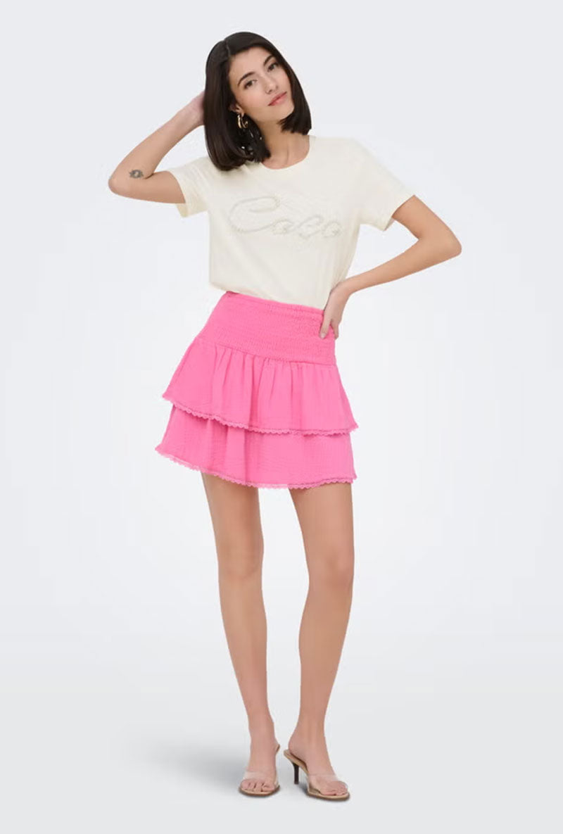 Front image of a model wearing Theis life hw smock skirt in pink, by brand Jacqueline de yong