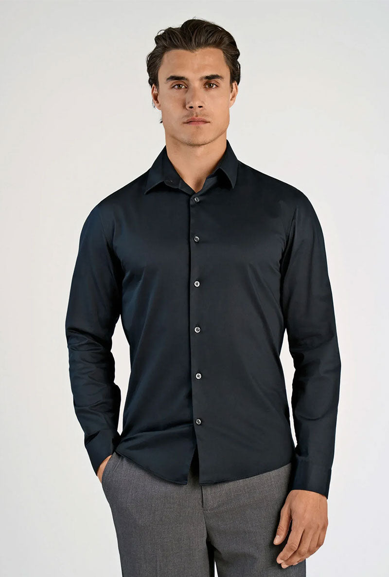 Front image of a model wearing Plain sateen superlflex shirt in black, by brand Lindbergh