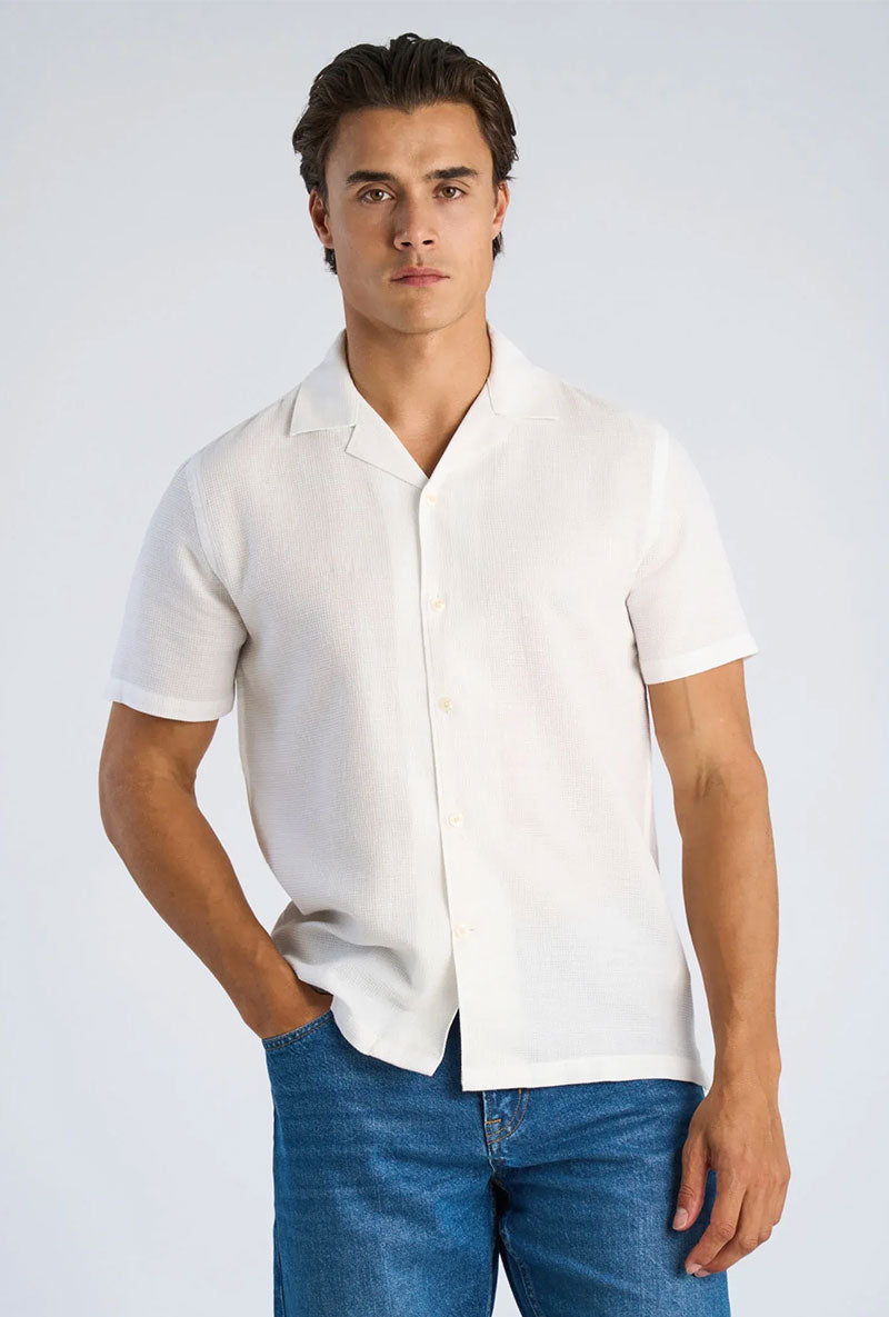 of Solid dobby s/s shirt in , by brand Lindbergh