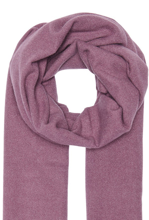 Front image of the Astrid soft woven fringe scarf in burgundy, by brand Only