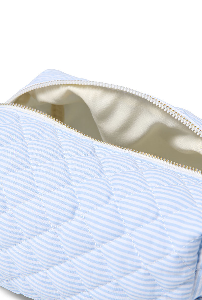 Detail image of Kamilla quilted cosmetic bag in blue, by brand Only