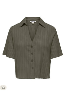 Front image of the Munich ss crinkle shirt in olive, by brand Only
