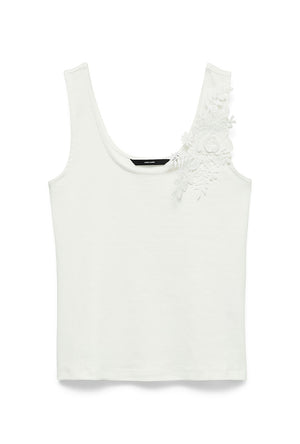 Front image of the Layla ss u neck top in white, by brand Vero moda
