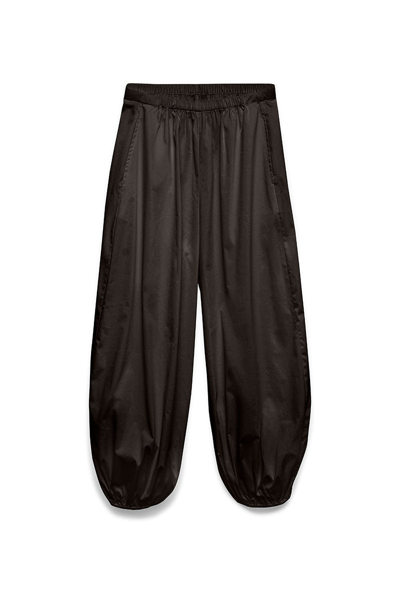 Front image of Lotus balloon trousers in chocolate, by brand Vero moda