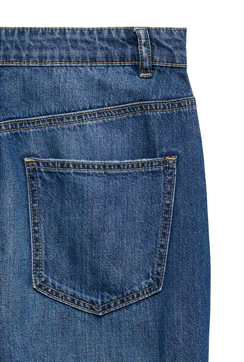 Pocket detail image of Rae hw wide jeans in denim, by brand Vero moda