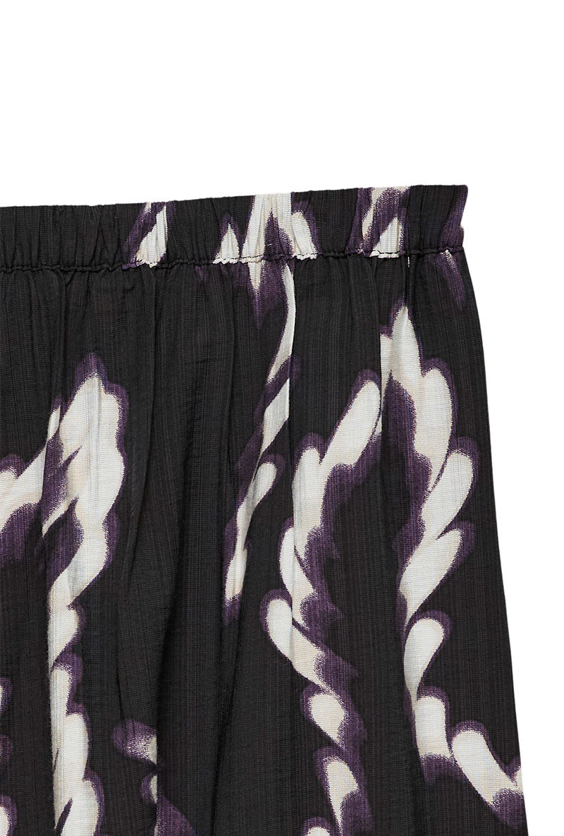 Front detail image of Joss maya wide pants in black, by brand Vero moda