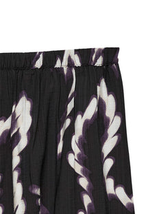 Front detail image of the Joss maya wide pants in black, by brand Vero moda