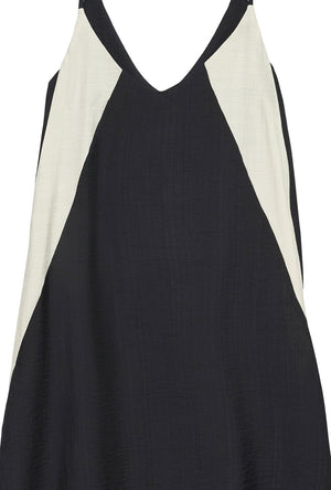 Detail image of the Kyra singlet dress in black, by brand Vero moda