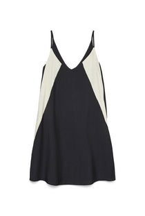 Front image of the Kyra singlet dress in black, by brand Vero moda