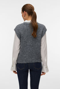 Back image of a model wearing the Marianna sl oneck vest in dark grey, by brand Vero moda