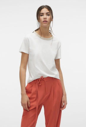 Front image of a model wearing Philipa francis ss top in off white, by brand Vero moda